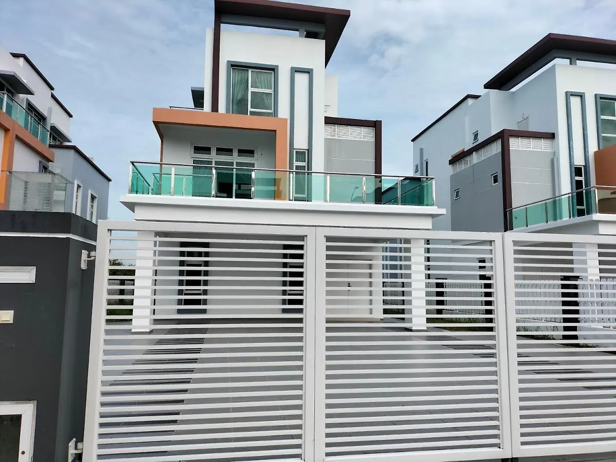 My Home Kayangan Villa Malacca A13 0*,